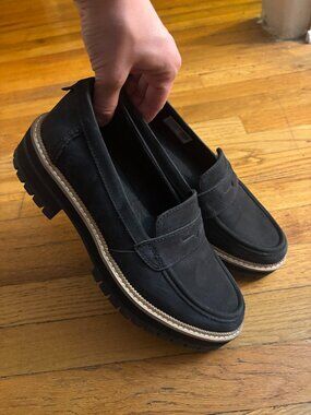 TOMS Women's Black Leather Loafers